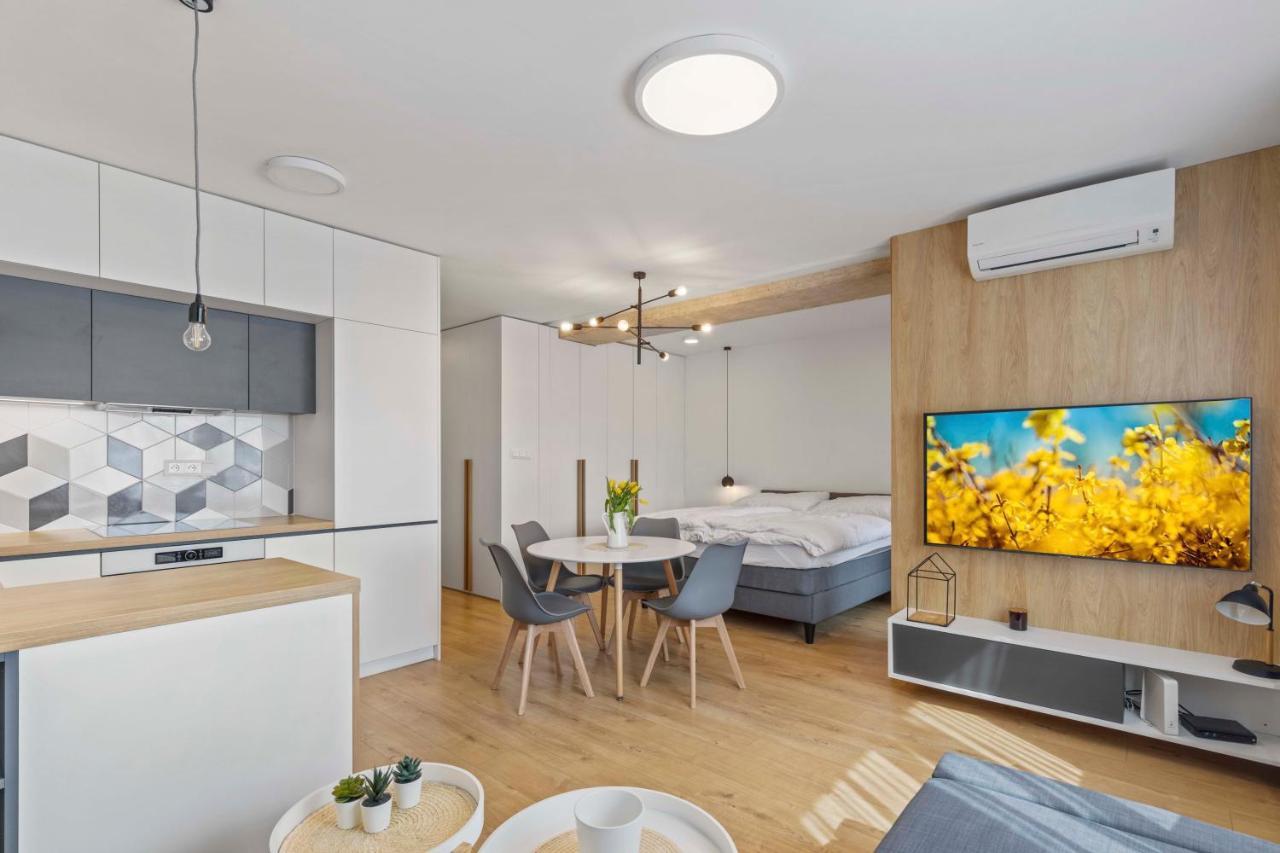 Apartmán Lam Concrete - Ac - Balcony Bratislava Exteriér fotografie